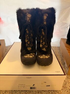 Coach Brown Fur-Trim Lace-Up Winter Boots